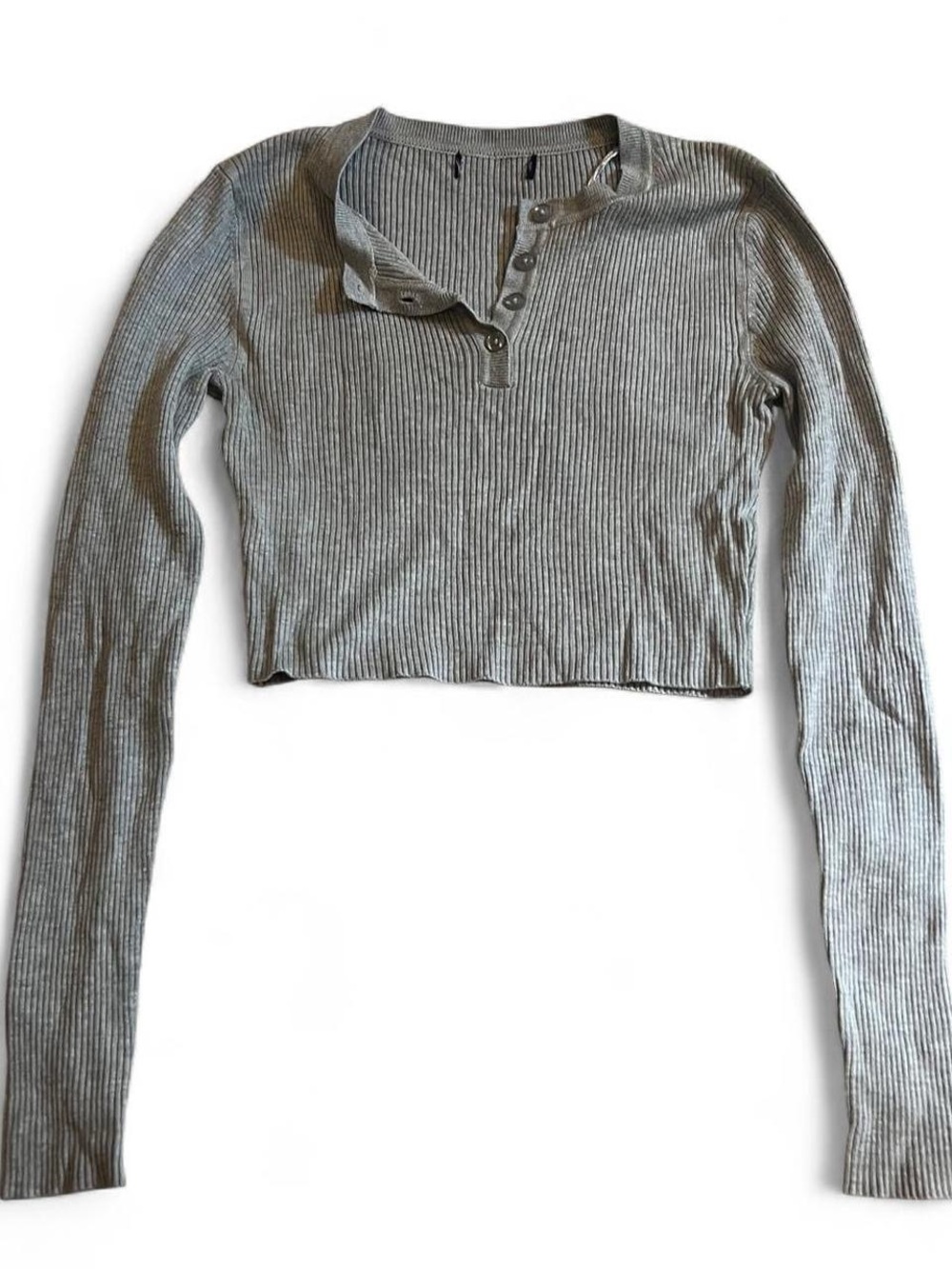 Women’s basic grey long sleeve Henley crop top